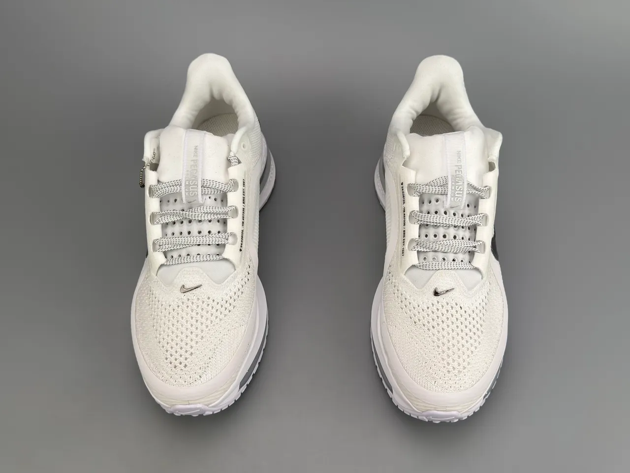 Nike Air Zoom Pegasus White Black Engineered Mesh Upper Full-Length Unit Running Shoes 9