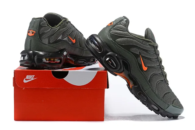 Nike Army Green Orange Wavy Upper Overlays Visible Air Cushioning Units Lifestyle Sneakers 6