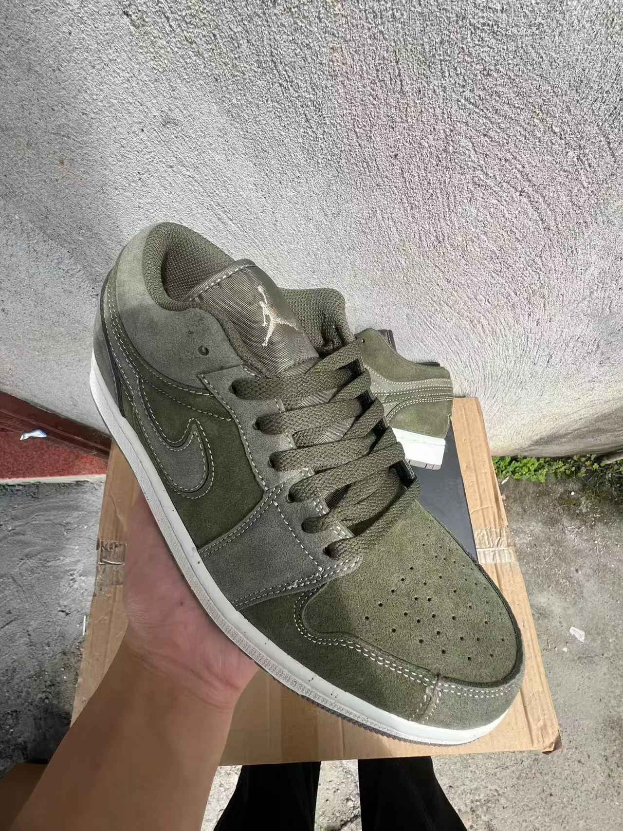 Nike Army Green White Olive Suede Contrast Stitching Lifestyle Sneakers 2