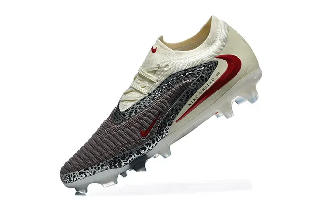 Nike Chaussures de football Beige Noir Upper Knit Overlay Imprimé Léopard Surface ferme 4