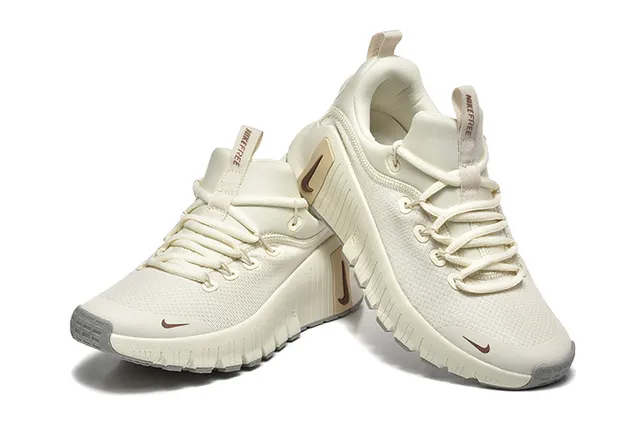 Nike Beige Brown Sculpted Ribbed Midsole Integrated Heel Pull Tab Lifestyle Sneakers 3