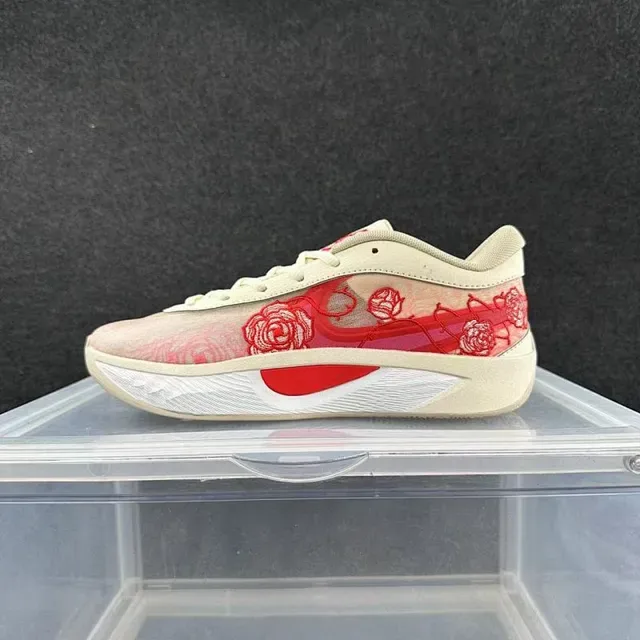 Nike Beige Embroidered Rose Lifestyle Sneaker 2