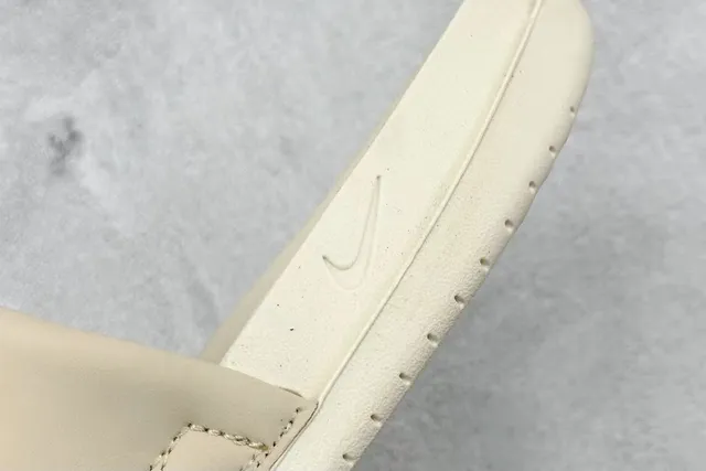 Nike Benassi Beige Red Ribbed Strap Branded Heel Tab Slippers 2