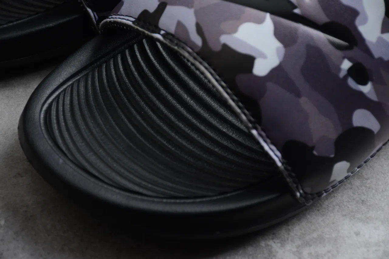 Nike Benassi JDI Camouflage Print Slipper 7