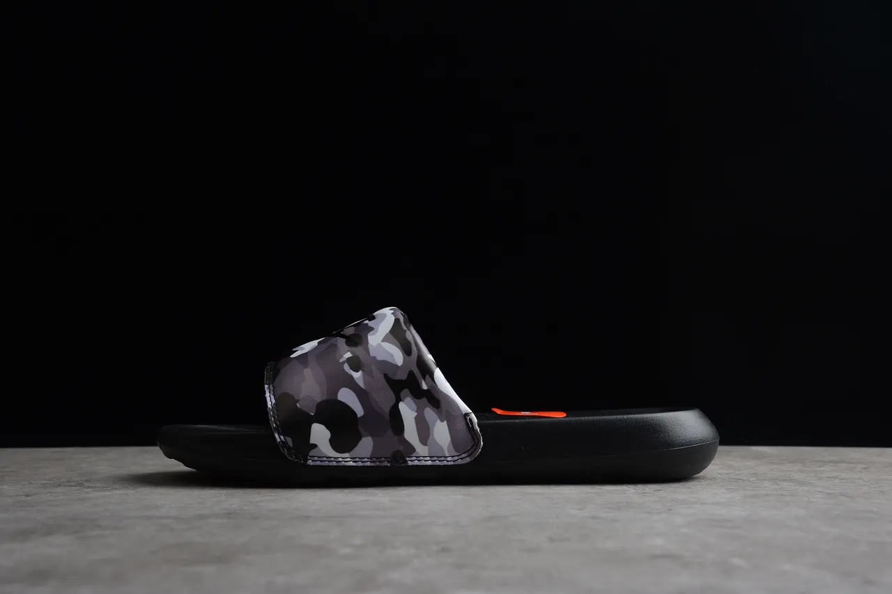 Nike Benassi JDI Camouflage Print Slipper 13