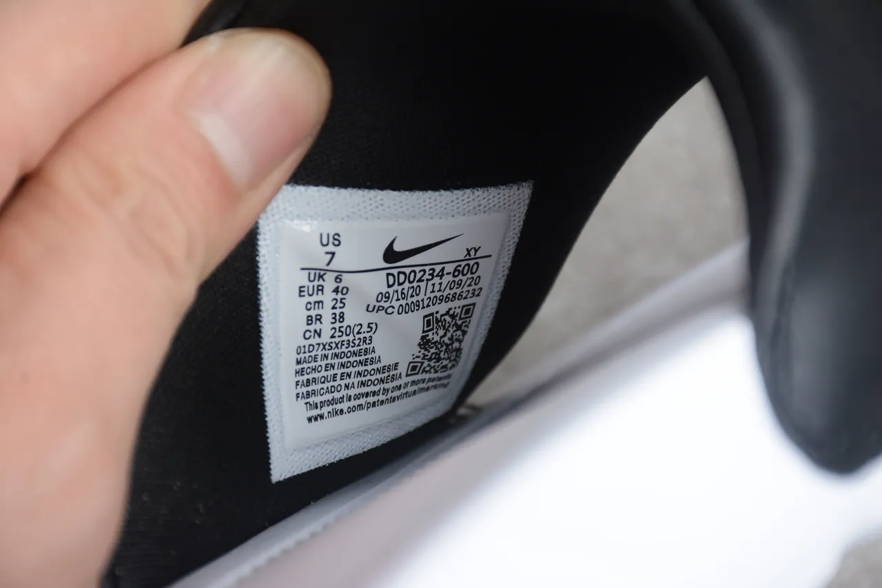 Nike Benassi JDI Slide Slipper 4