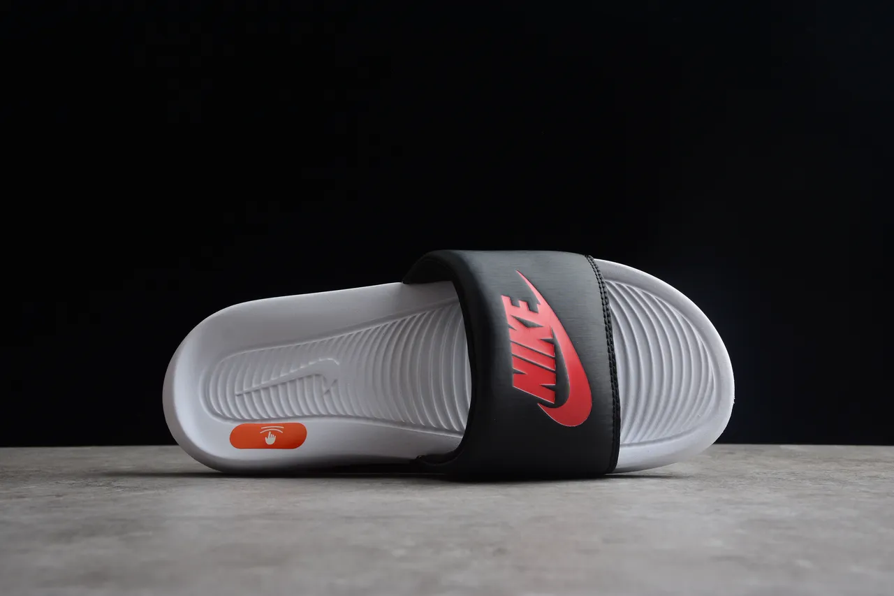 Nike Benassi JDI Slide Slipper 10