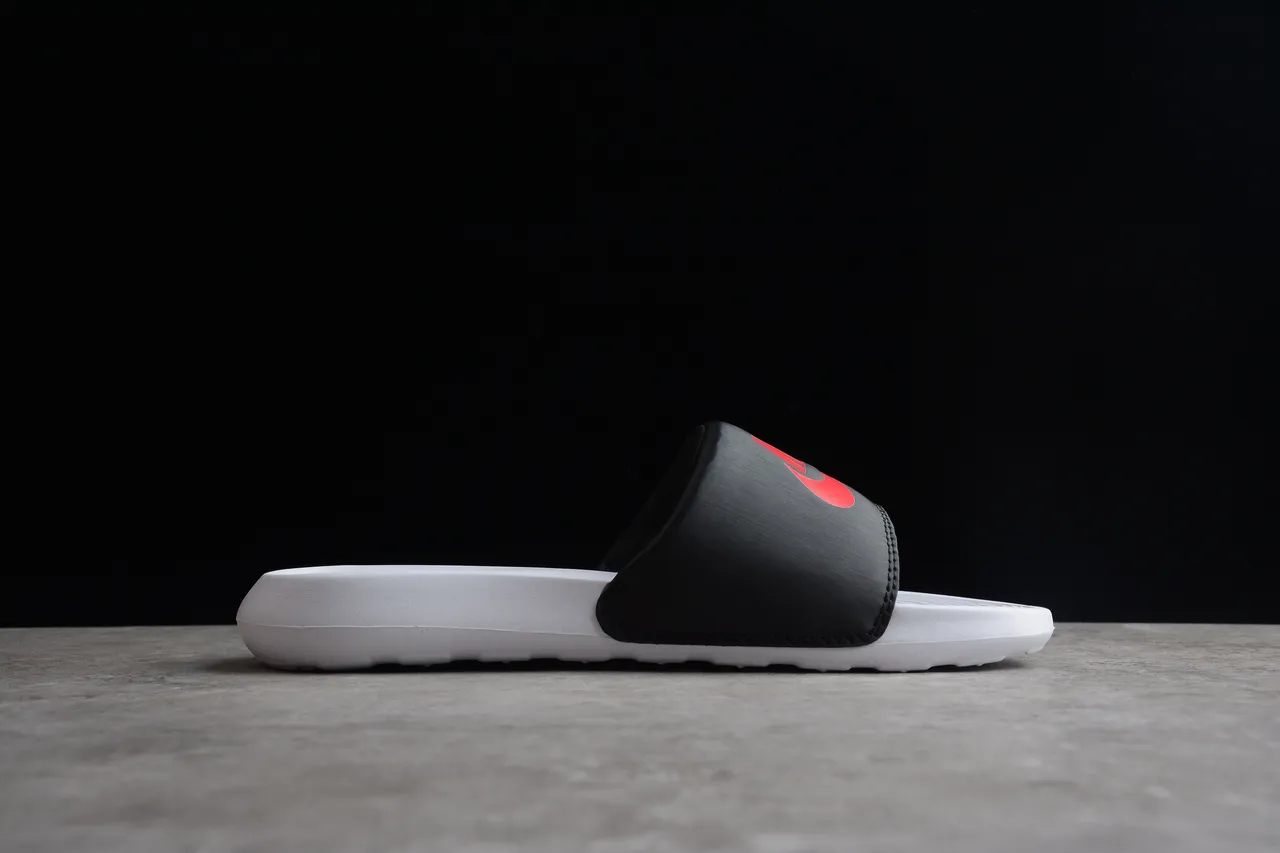 Nike Benassi JDI Slide Slipper 11