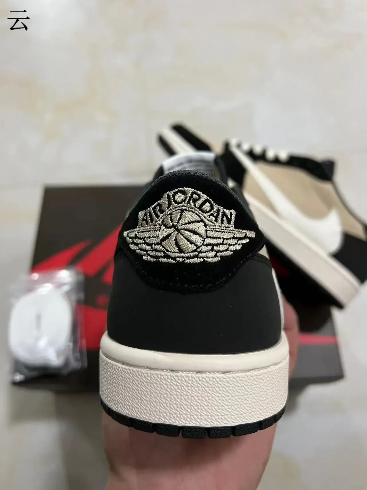 Nike Black Beige Low-Top Layered Panel Construction Lifestyle Sneakers 8