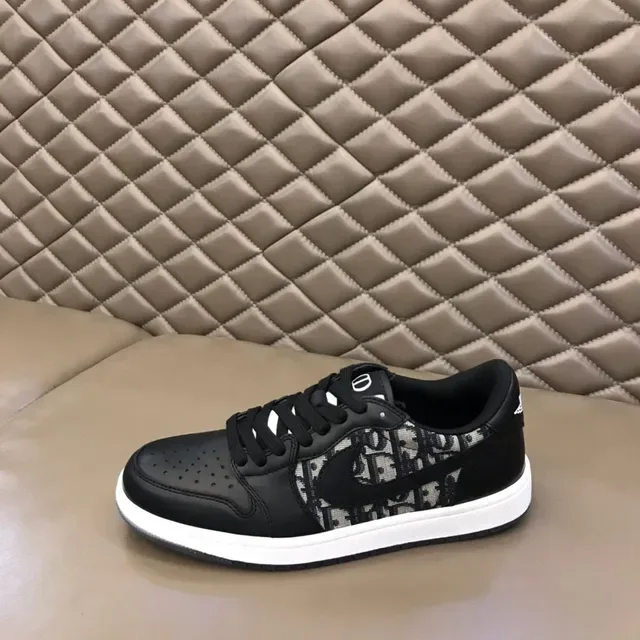 Nike Black Beige Low-Top Monogrammed Side Panel Lifestyle Sneakers 5