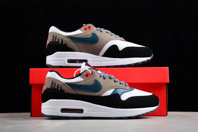 Nike Black Beige Low-Top Silhouette Layered Mixed-Material Upper Lifestyle Sneakers 12