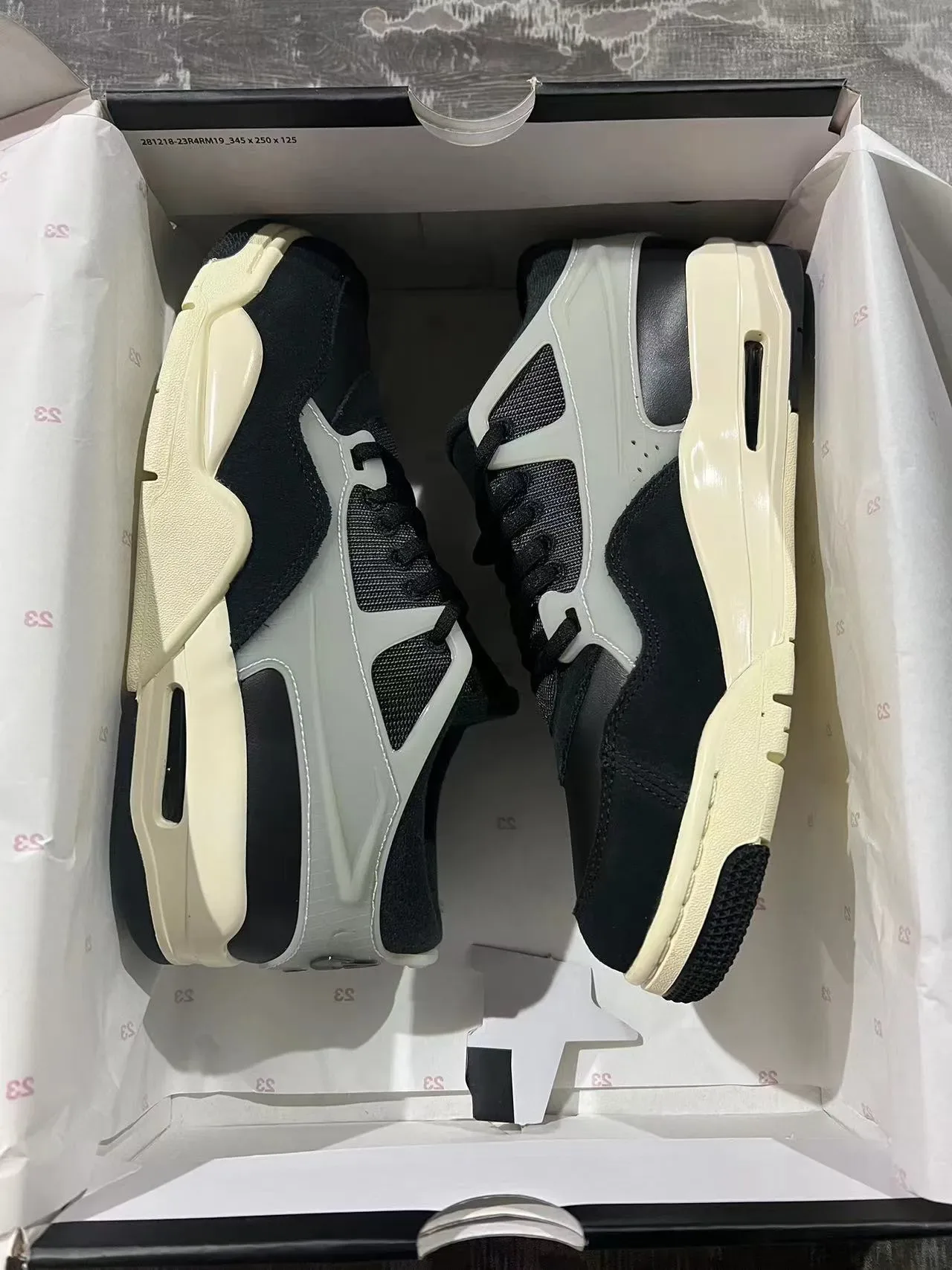 Nike Black Beige Sculpted Midsole Layered Synthetic And Mesh Upper Lifestyle Sneakers 9