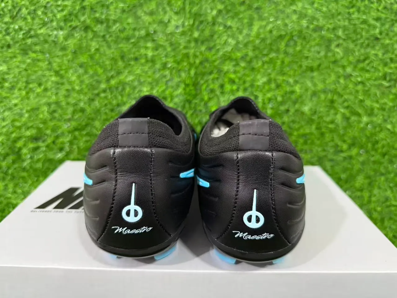 Nike Black Blue Ribbed Synthetic Upper Low-Cut Collar Firm-Ground Soccer Shoes 13