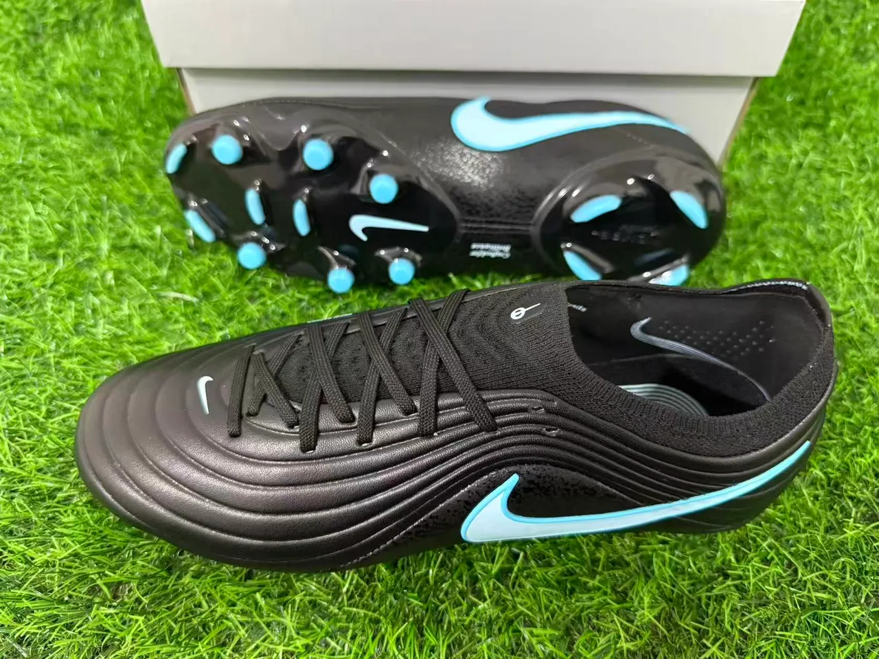 Nike Black Blue Ribbed Synthetic Upper Low-Cut Collar Firm-Ground Soccer Shoes 15