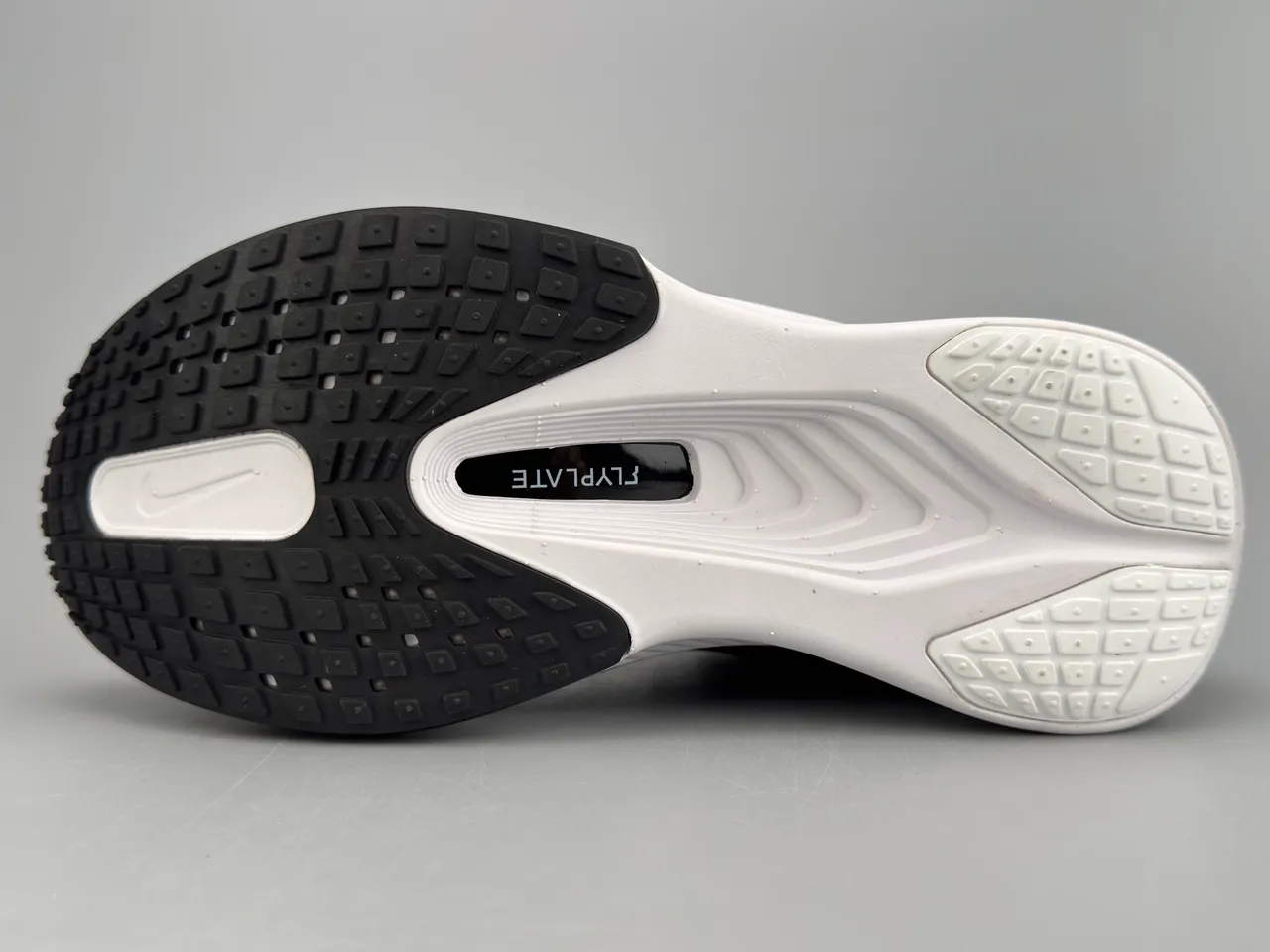 Nike Black Gray Racing Silhouette Perforated Mesh Toebox Running Shoes 8