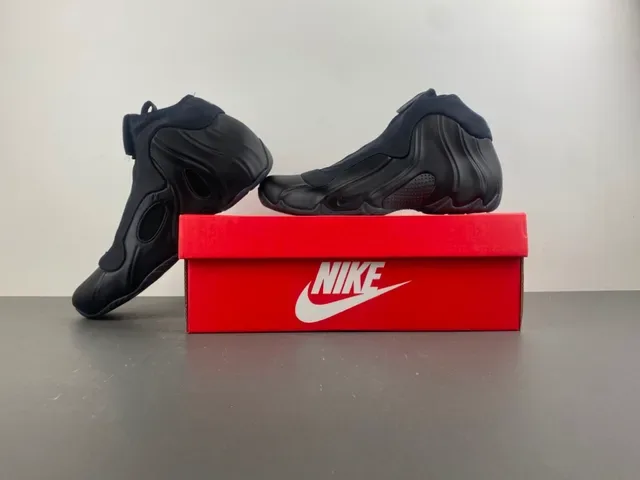 Nike Tênis Lifestyle Pretos com Upper de Espuma Moldada e Colar de Meia Integrado 12
