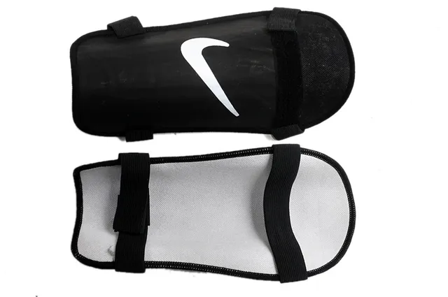 Nike Black Molded Shin Guard Activewear 6