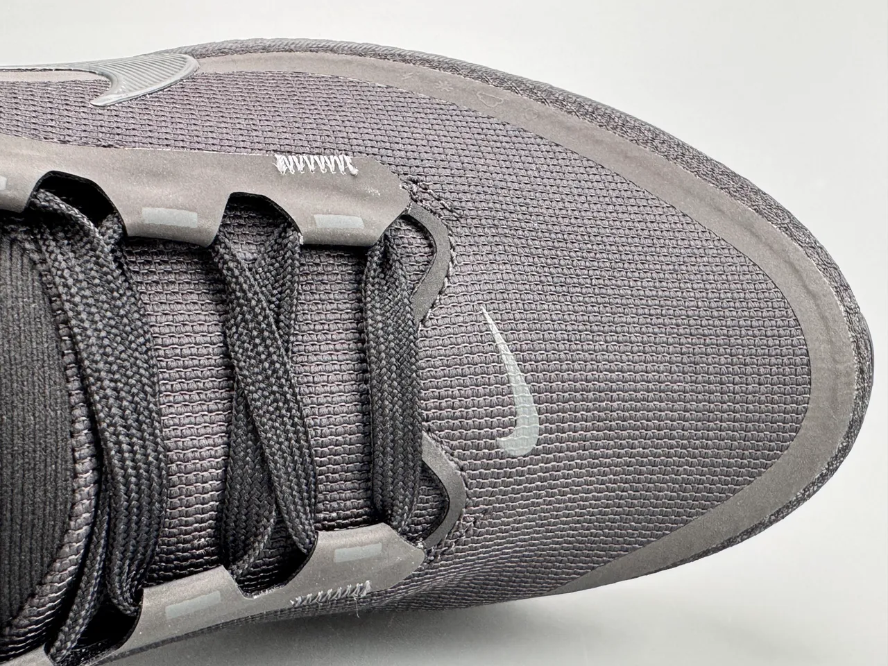 Nike Chaussures de Running Noir Monochrome Imperméables Tige GORE-TEX 2
