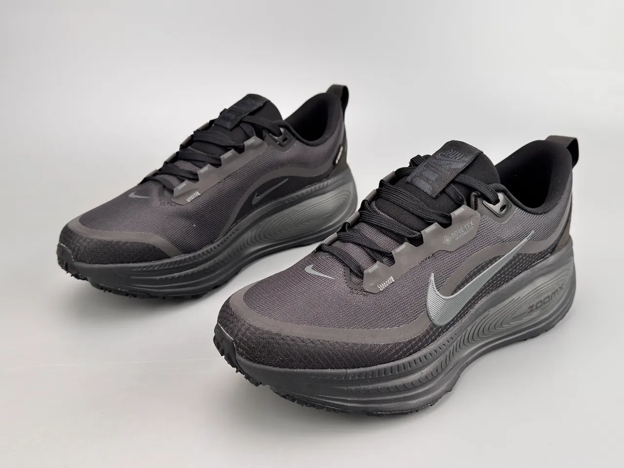 Nike Chaussures de Running Noir Monochrome Imperméables Tige GORE-TEX 7