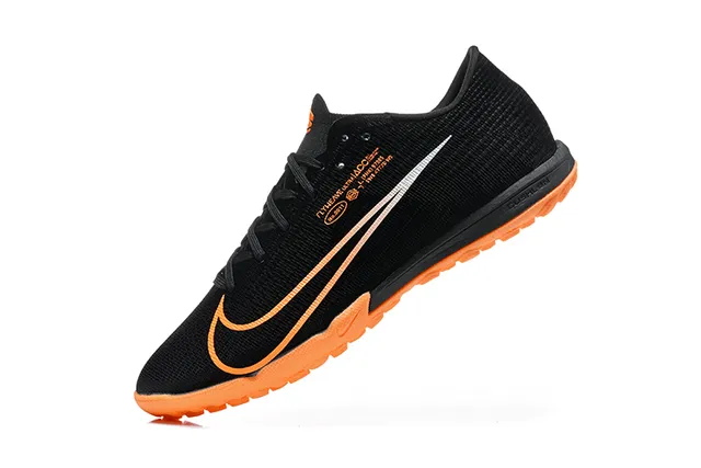 Nike Noir Orange Flyweave Tige tricotée ACC Marquage Chaussures de football intérieur 4