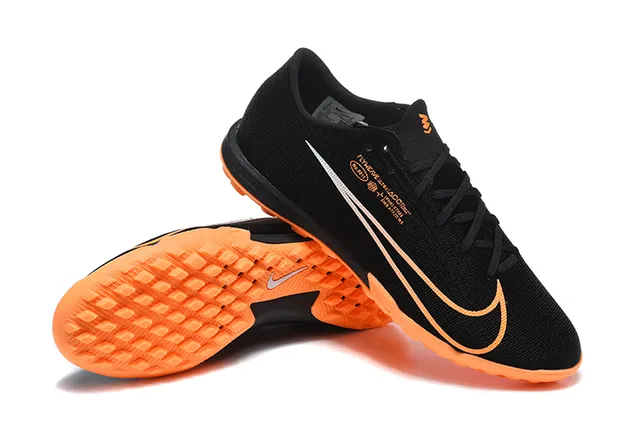 Nike Noir Orange Flyweave Tige tricotée ACC Marquage Chaussures de football intérieur 7