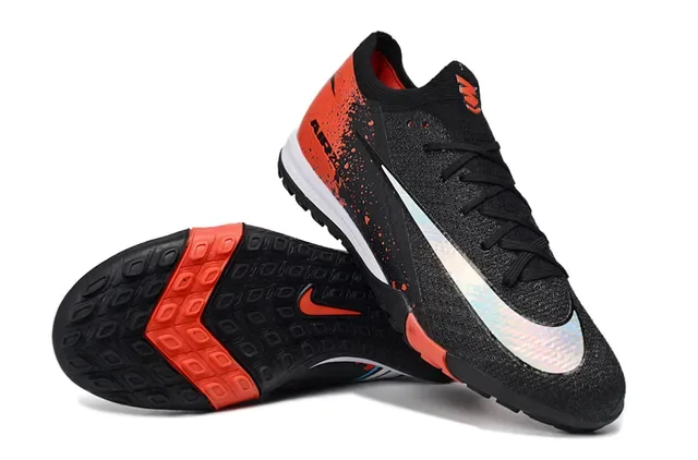 Nike Chaussures de football noir et orange avec upper en knit et semelle turf 3