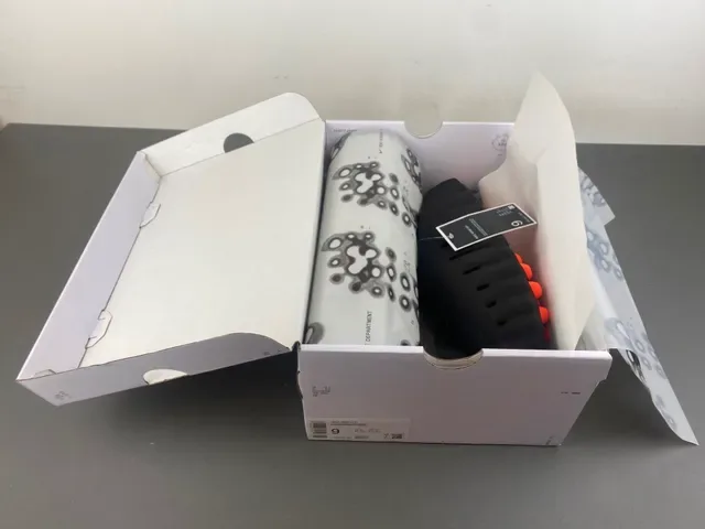 Nike Black Orange Laceless Perforated Upper Sneakers 14