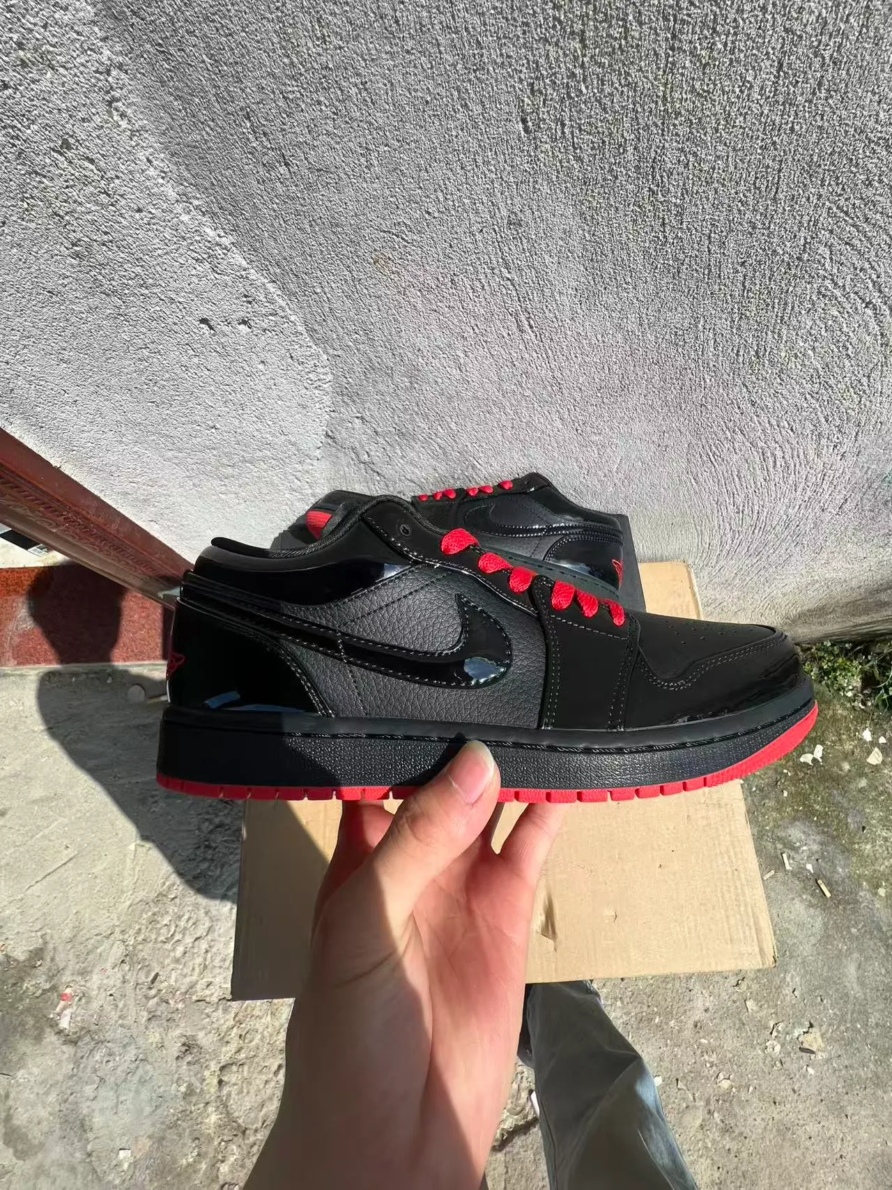 Nike Black Red Glossy Patent Leather Pebbled Lifestyle Sneakers 7
