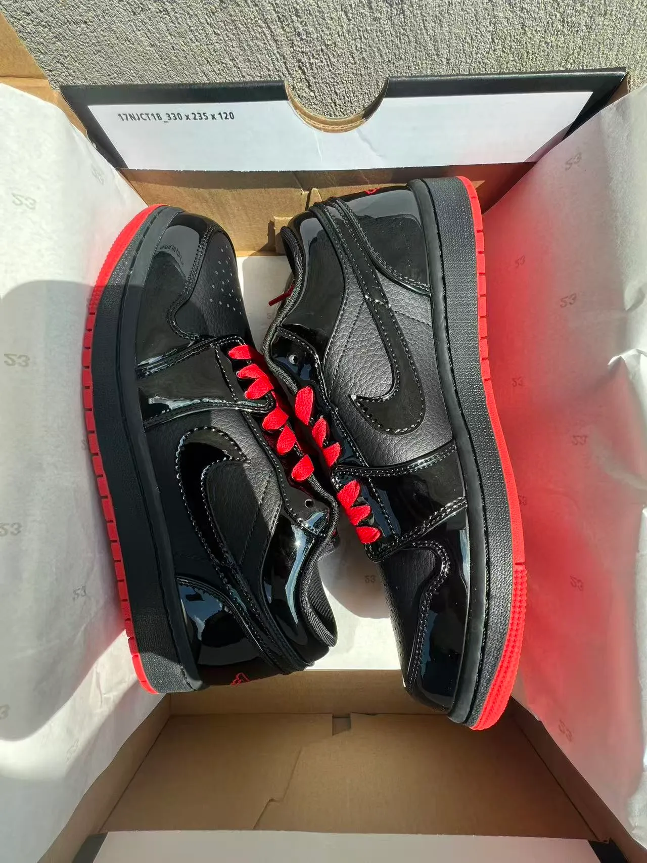Nike Black Red Glossy Patent Leather Pebbled Lifestyle Sneakers 9
