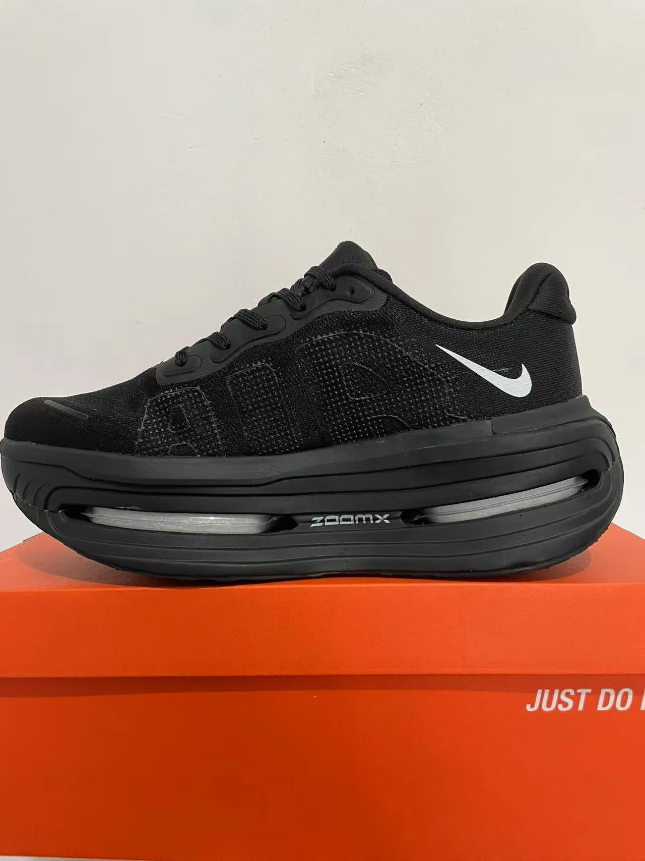 Nike Noir et Blanc Plein longueur Visible Air Zoom Unit Tricot maille supérieure Chaussures de course 4