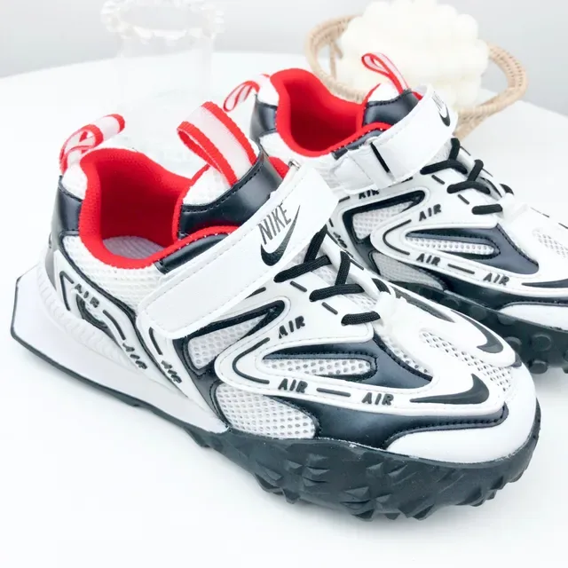 Nike Black White Mesh Upper Synthetic Cage Overlays Lifestyle Sneakers 22