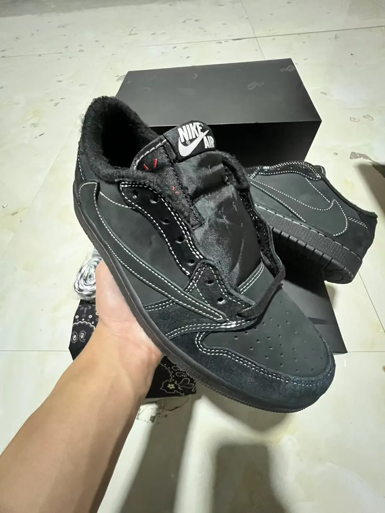 Nike Black White Suede And Leather Upper Contrast Stitching Lifestyle Sneakers 2
