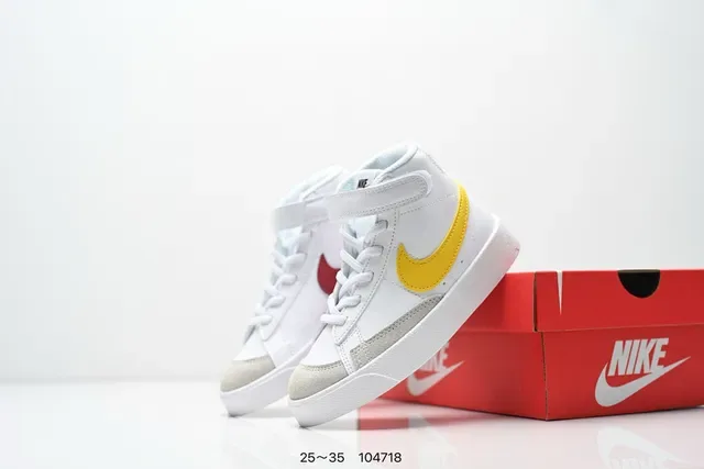 Nike Blazer Mid '77 Vintage White Black Lifestyle Sneakers 4