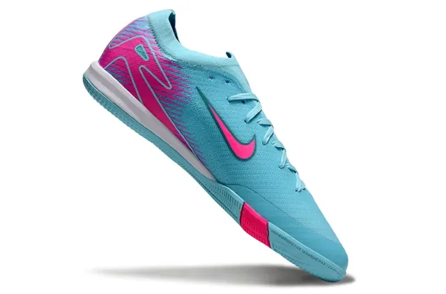 Nike Blue Pink Low-Cut Synthetic Knit Upper Sneakers 2