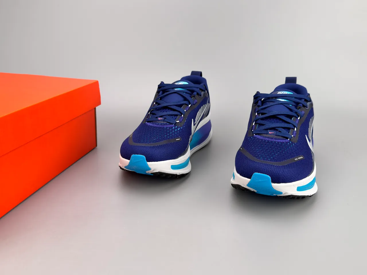 Nike Blue Purple Engineered Knit Upper Wave-Patterned ZoomX Midsole Running Shoes 3