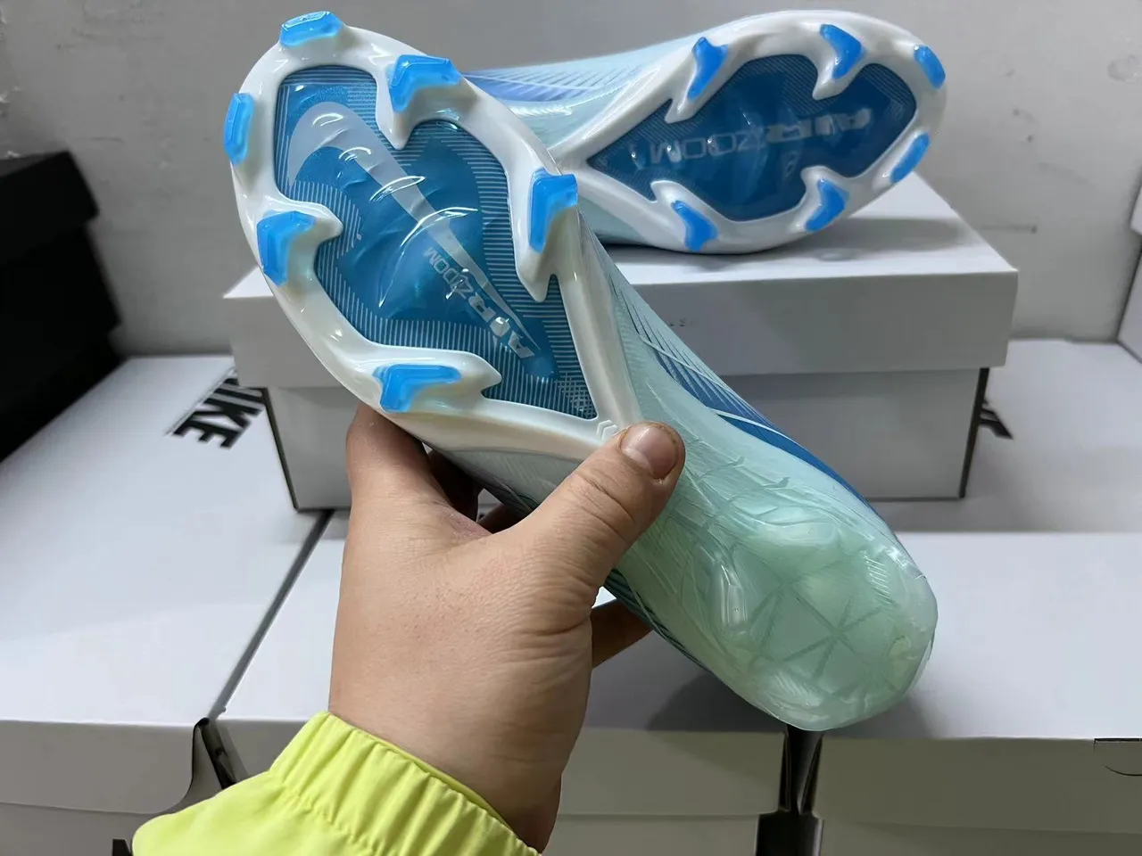 Nike Blue Transparent Low-Cut Sock-Fit Upper Flyknit-Style Engineered Mesh Firm-Ground Soccer Shoes 11