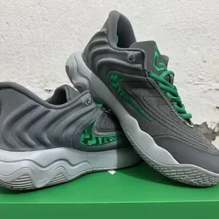 Nike Cosmic Unity ग्रे ग्रीन लाइफस्टाइल स्नीकर