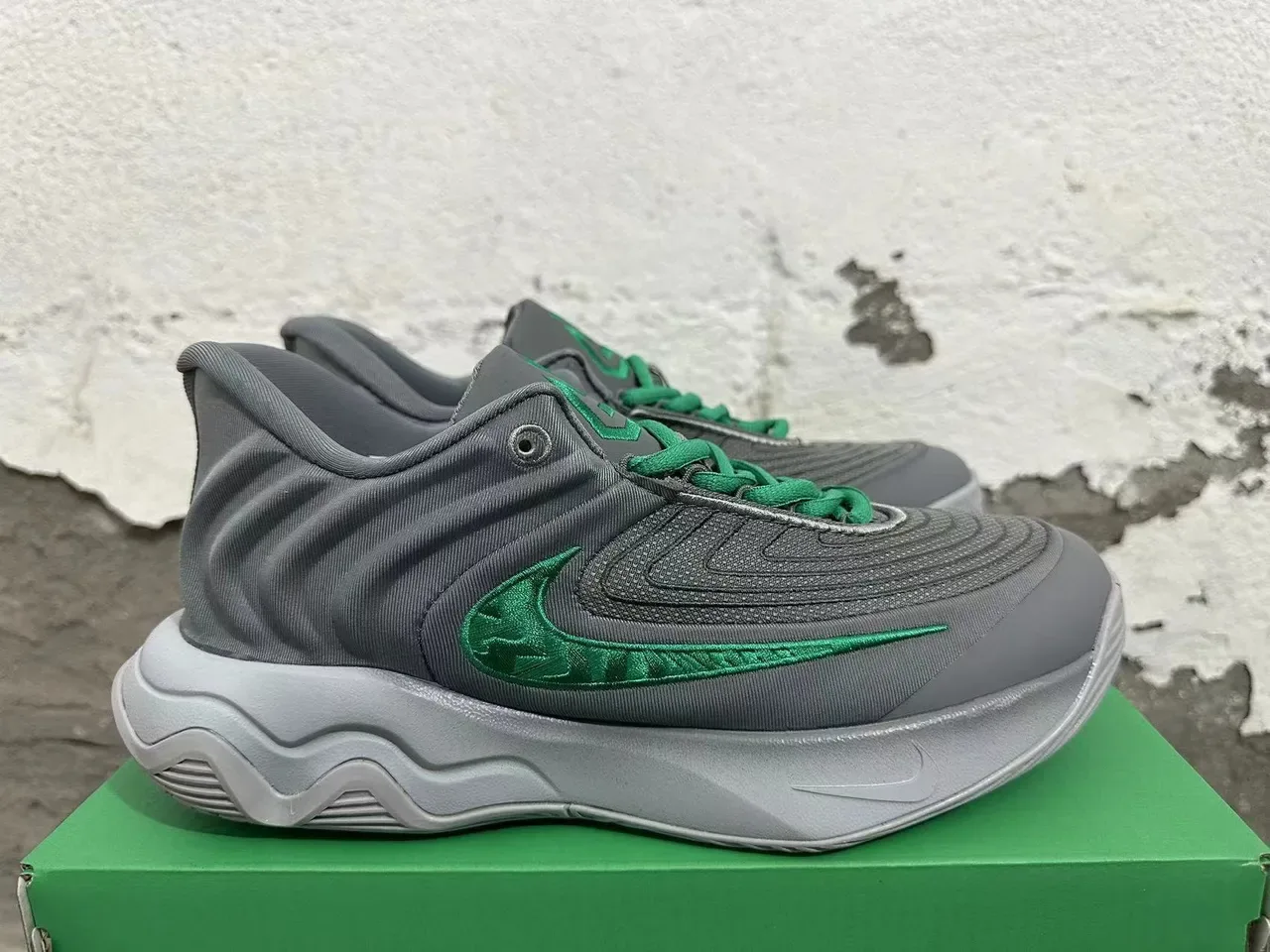 Nike Cosmic Unity Gray Green Lifestyle Sneakers 4