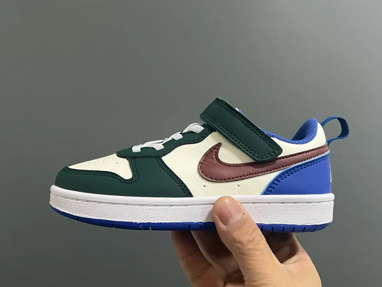 Nike Court Borough Low Kids Lifestyle Sneakers 20