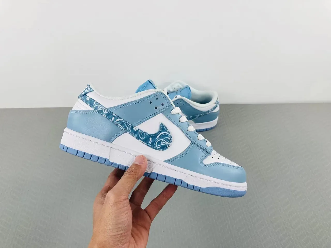 Nike Dunk Low Bandana Print Light Blue White Lifestyle Sneakers 10