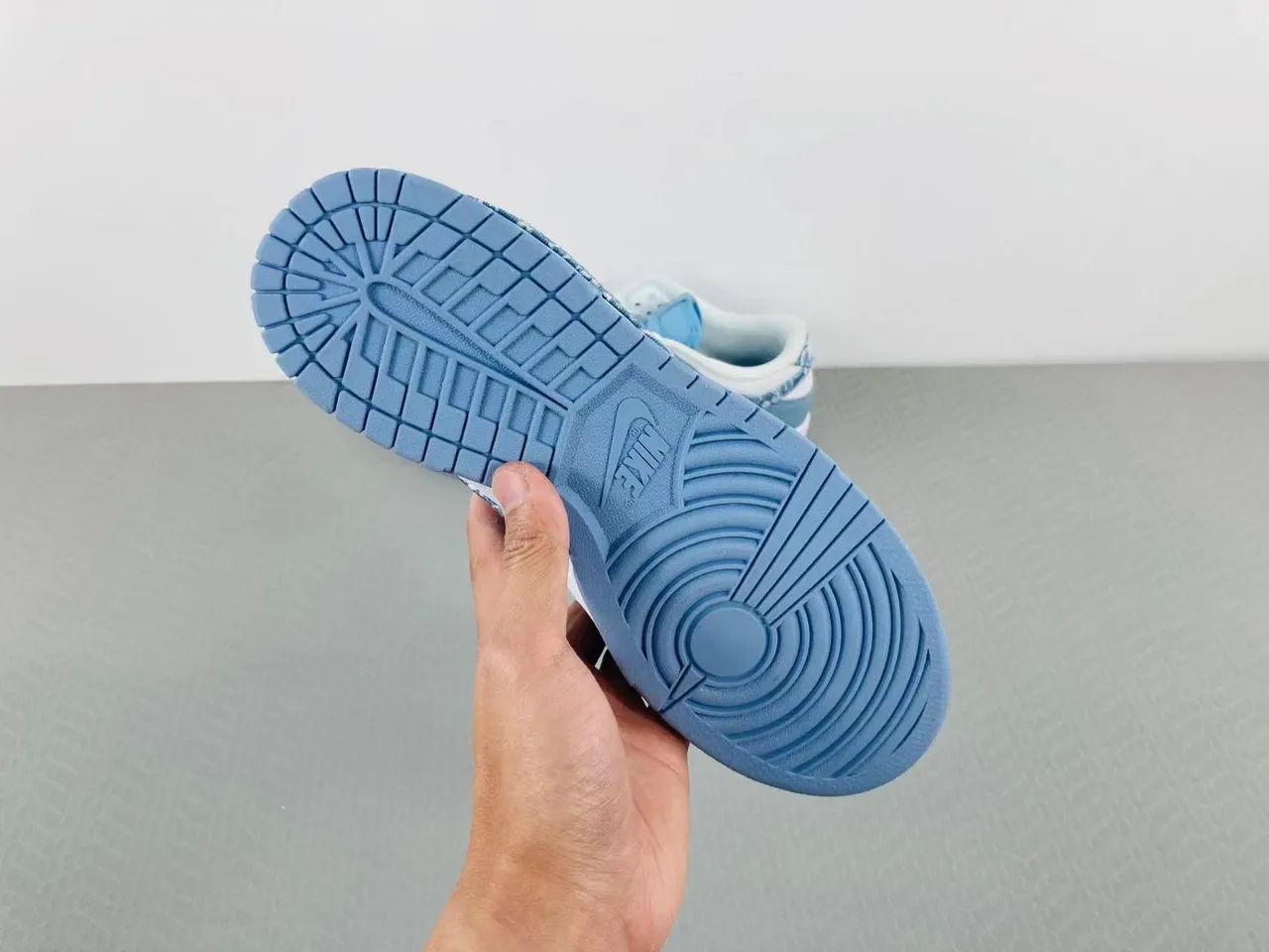 Nike Dunk Low Bandana Print Light Blue White Lifestyle Sneakers 15