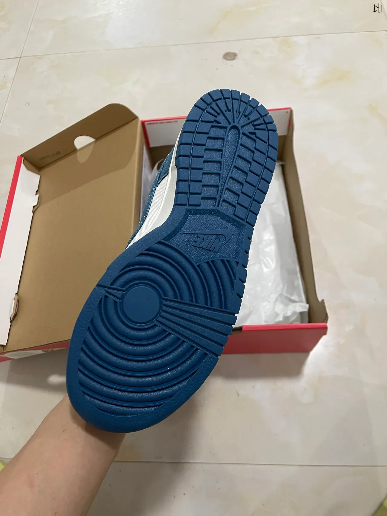 Tênis Nike Dunk Low Denim Navy e White Lifestyle 6
