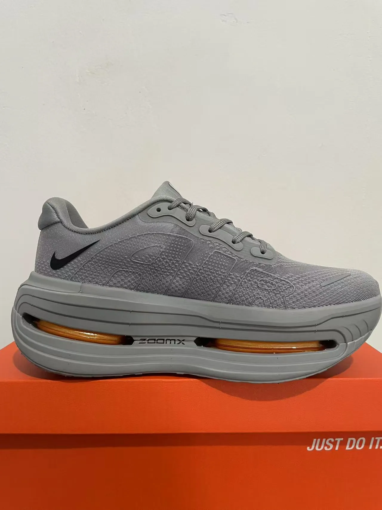 Nike Gray Black Engineered Mesh Upper Visible Air Zoom Unit Running Shoes 5