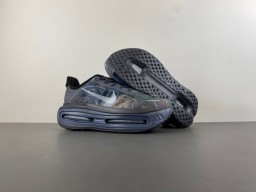 Nike Gray Blue Midsole Iridescent Printed Overlay Chunky Sneakers 12