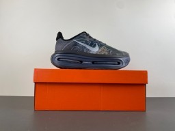 Nike Gray Blue Midsole Iridescent Printed Overlay Chunky Sneakers 15