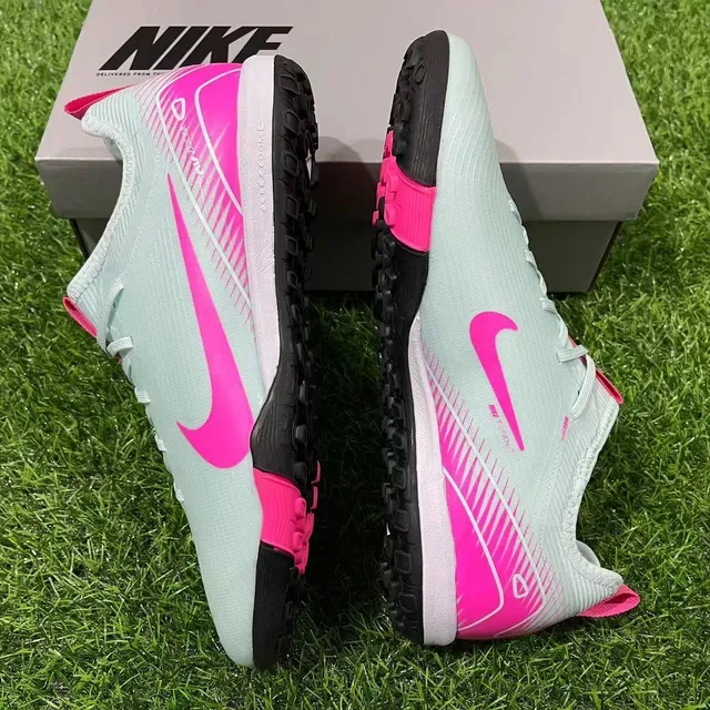 Nike Gray Pink Low-Cut Synthetic Upper Molded Turf Outsole Artificial-Grass Soccer Shoes 2