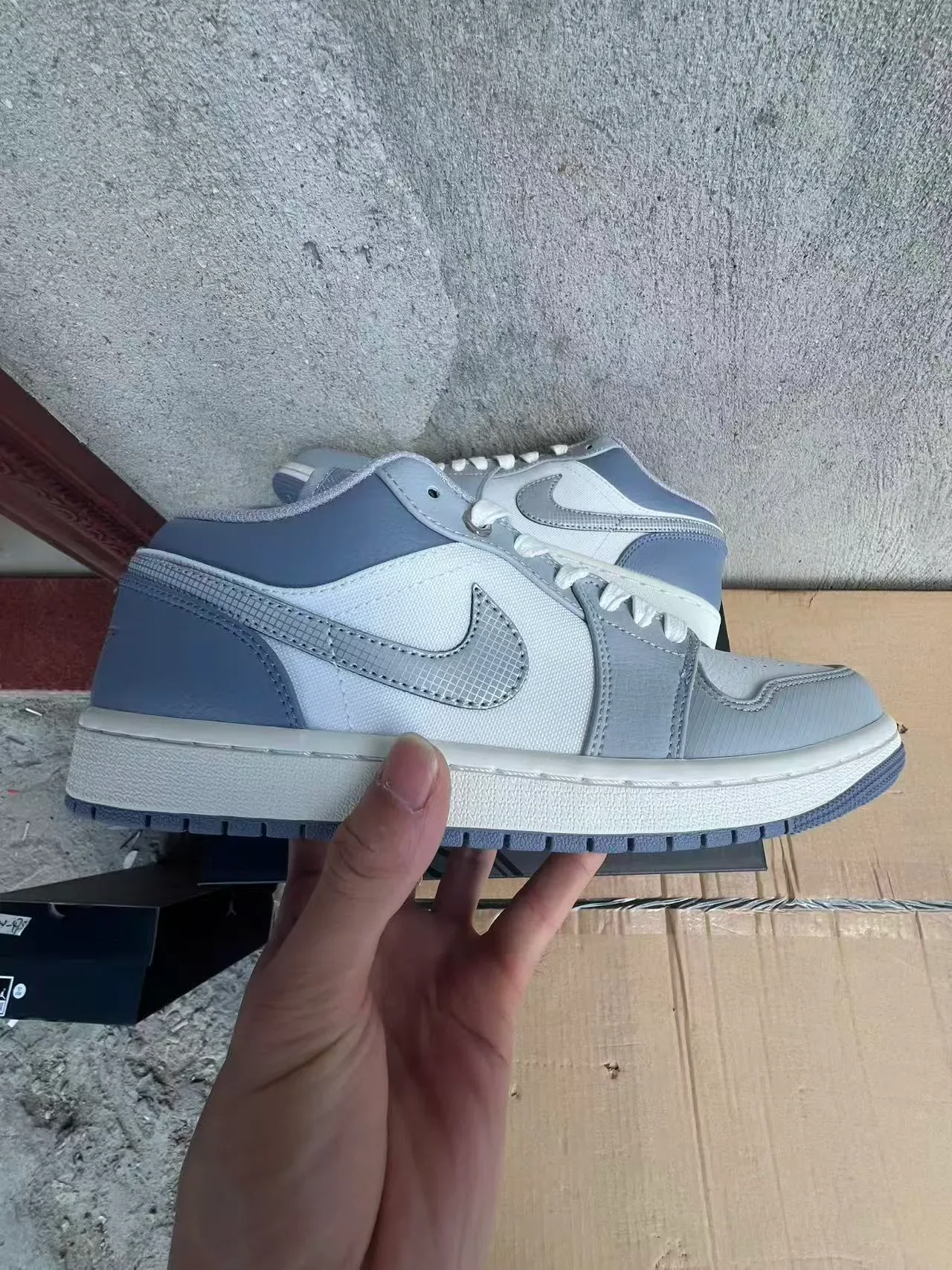 Nike Gray White Low-Top Cupsole Sneakers 7