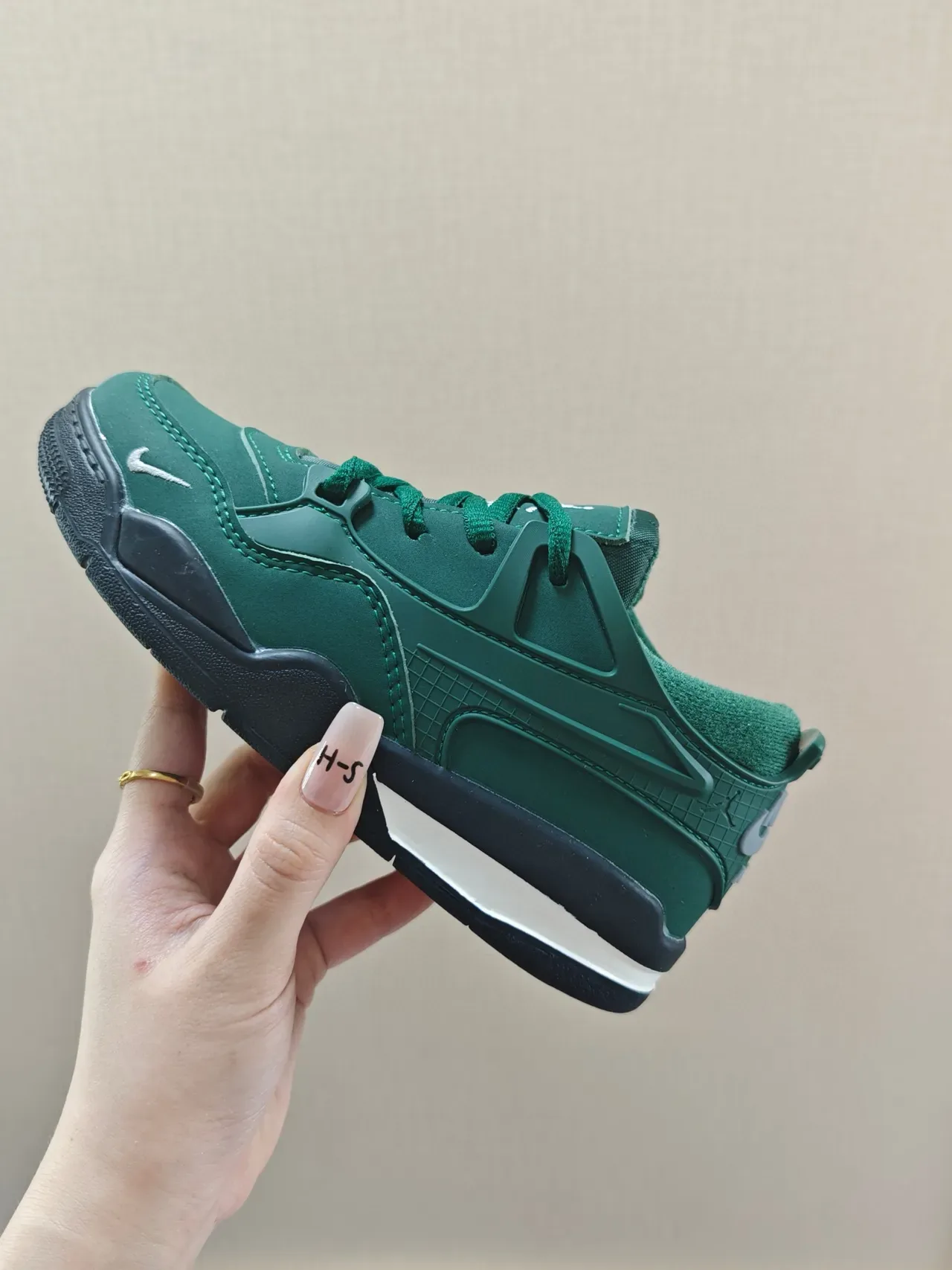 Nike Green Black Layered Synthetic Overlays Padded Collar Sneakers 4