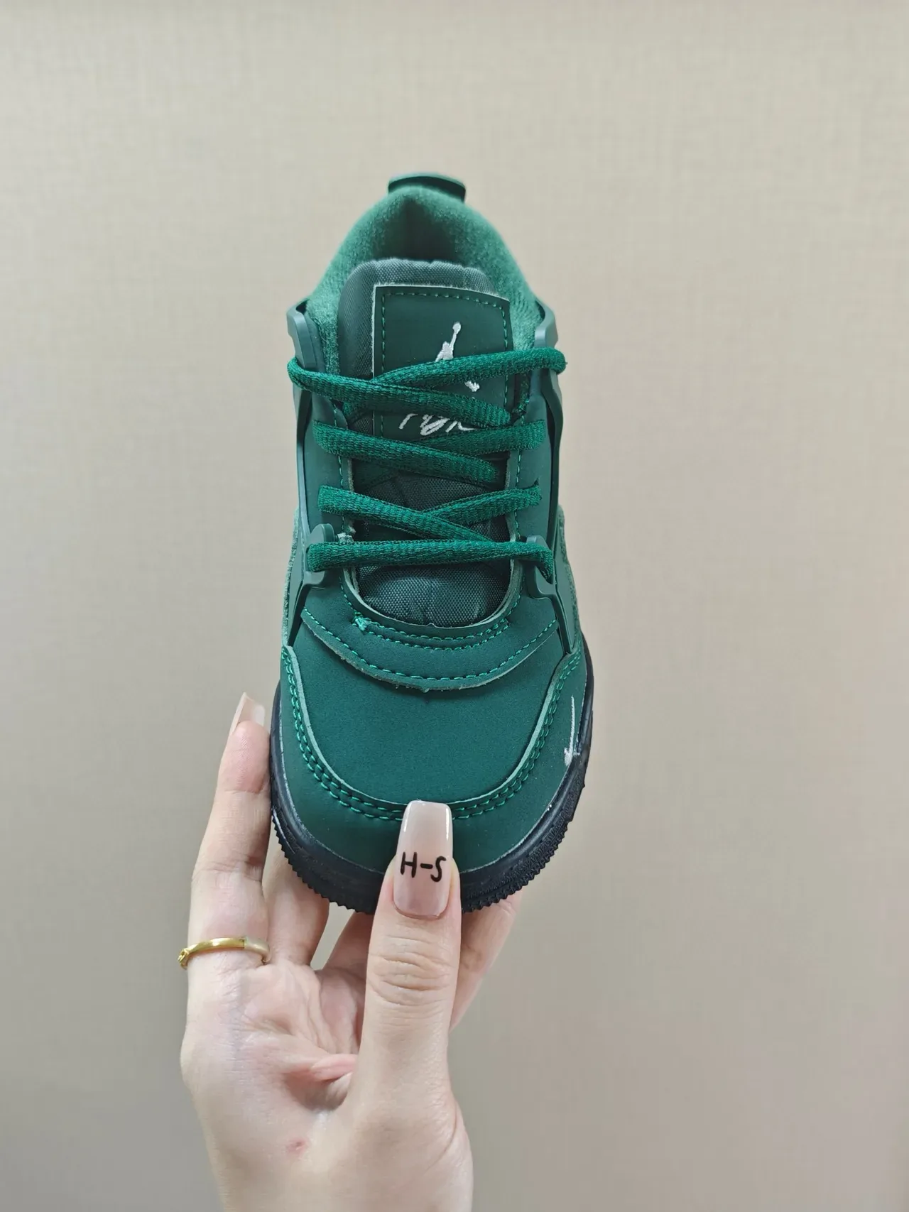 Nike Green Black Layered Synthetic Overlays Padded Collar Sneakers 7