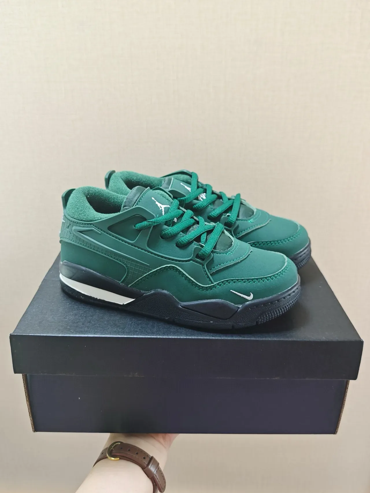 Nike Green Black Layered Synthetic Overlays Padded Collar Sneakers 11